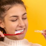 Astuce pour enlever les taches sur les dents