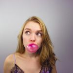 Astuce pour enlever chewing-gum sur vêtement