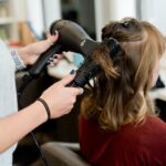 Le recyclage des cheveux dans les salons de coiffure