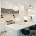 Éclairage intérieur : Jouer avec la lumière pour mettre en valeur votre décoration
